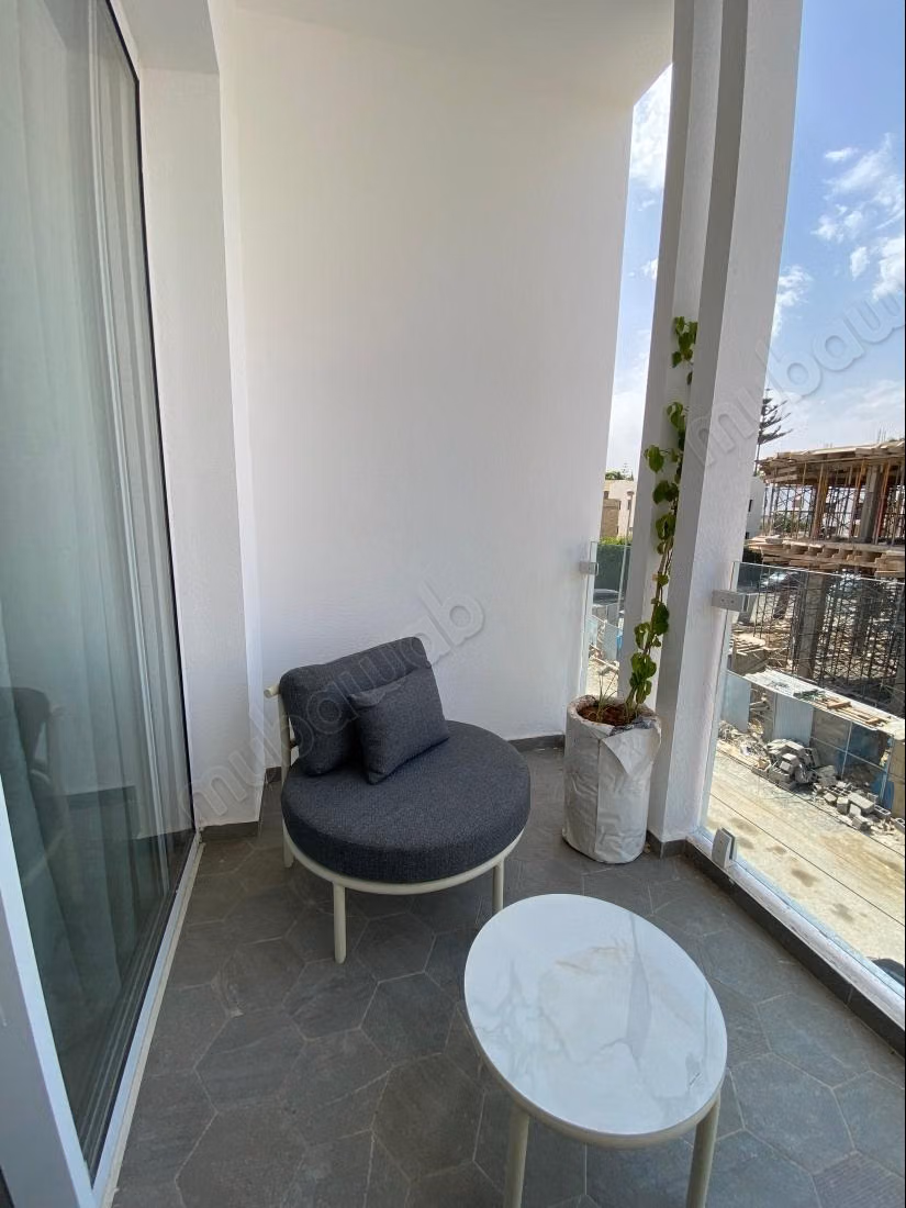 Appartement à l'achat à Oasis. 1 belle chambre. Terrasse et ascenseur