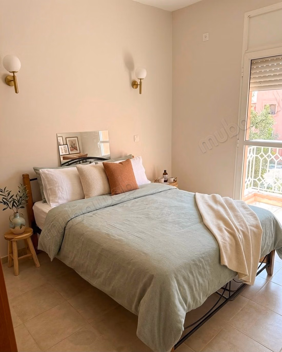 À louer Appartement 3 ch meublé neuf 
Aïn Mazouar