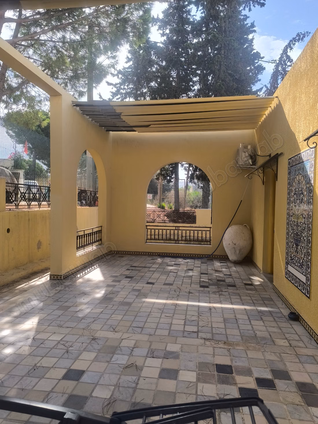 Location villa de haut standing à Gammarth Village. 2 chambres. Bien meublé