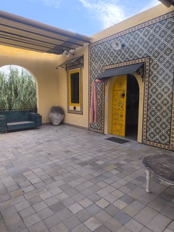 Location villa de haut standing à Gammarth Village. 2 chambres. Bien meublé