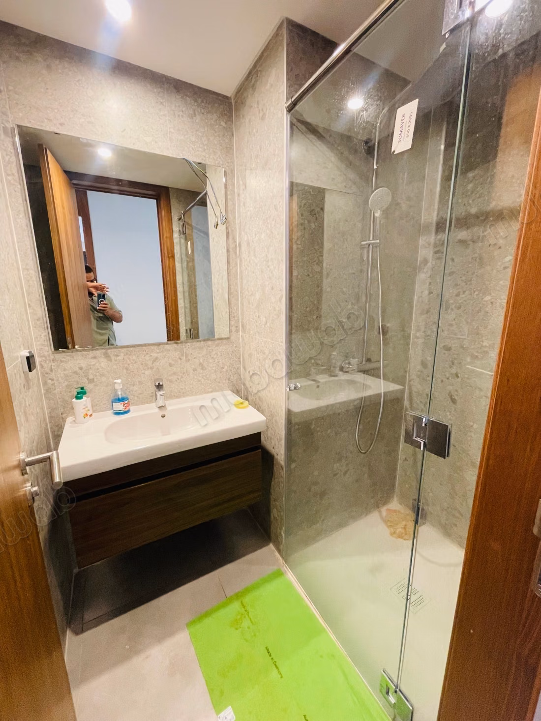 Très bel appartement très agréable moderne à cfc