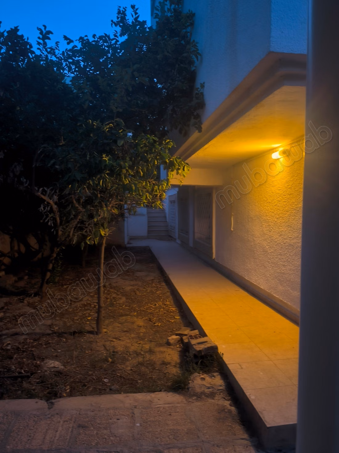 Somptueuse villa à louer à Gammarth Village. 8 chambres. Air conditionné et cheminée