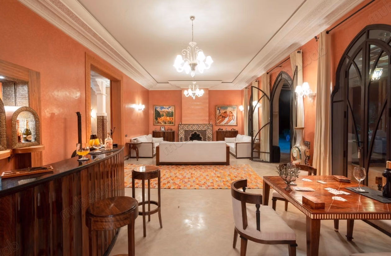Villa di prestigio titolata con VNA sulla Strada per Ouarzazate