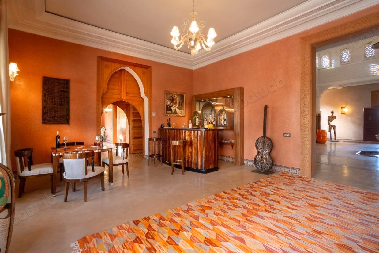 Villa di prestigio titolata con VNA sulla Strada per Ouarzazate