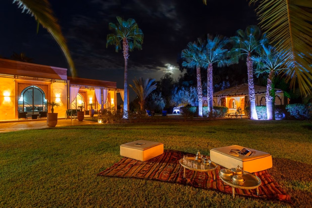 Villa di prestigio titolata con VNA sulla Strada per Ouarzazate