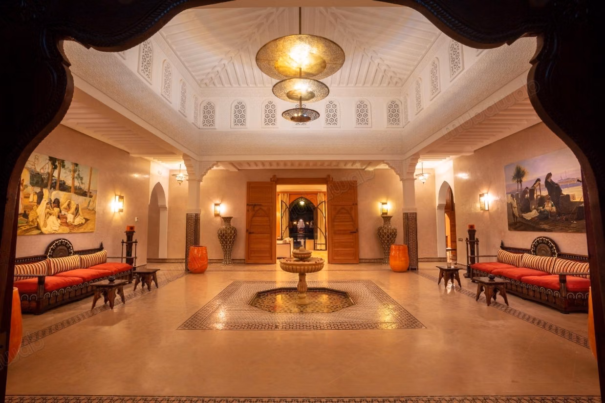 Villa di prestigio titolata con VNA sulla Strada per Ouarzazate