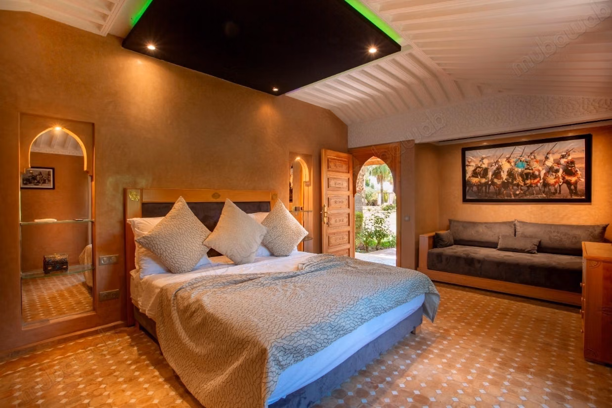 Villa di prestigio titolata con VNA sulla Strada per Ouarzazate