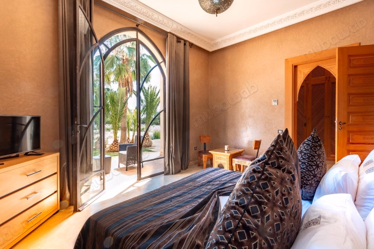 Villa di prestigio titolata con VNA sulla Strada per Ouarzazate