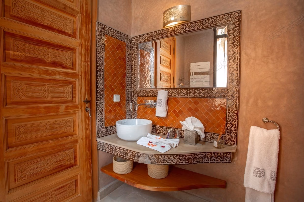 Villa di prestigio titolata con VNA sulla Strada per Ouarzazate