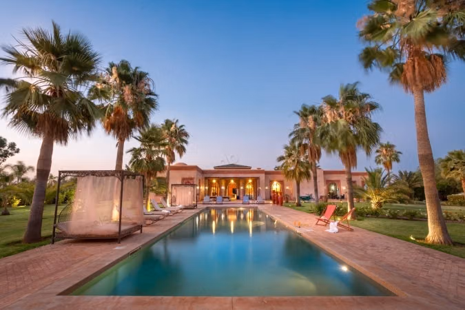 Villa de prestige titrée avec VNA Route de Ouarzazate