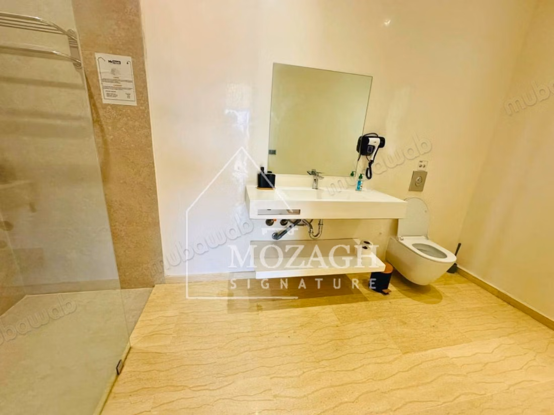 Spaciosa villa moderna y rara con piscina privada