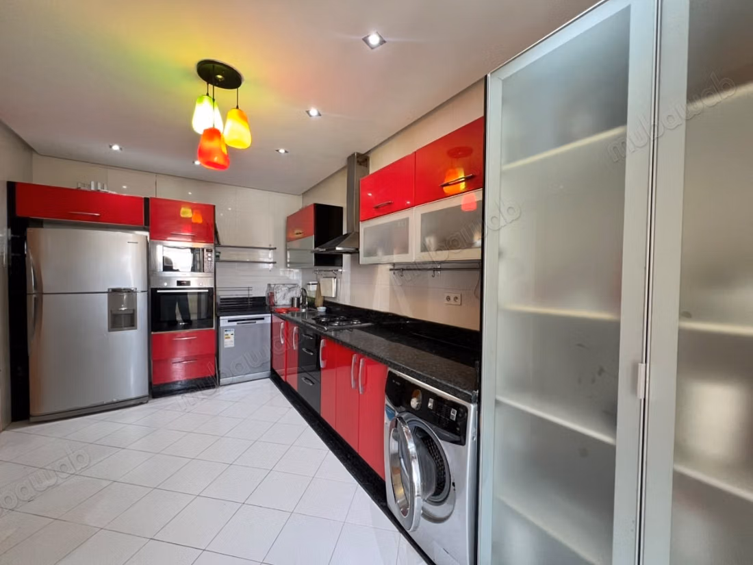 Ruim appartement te huur