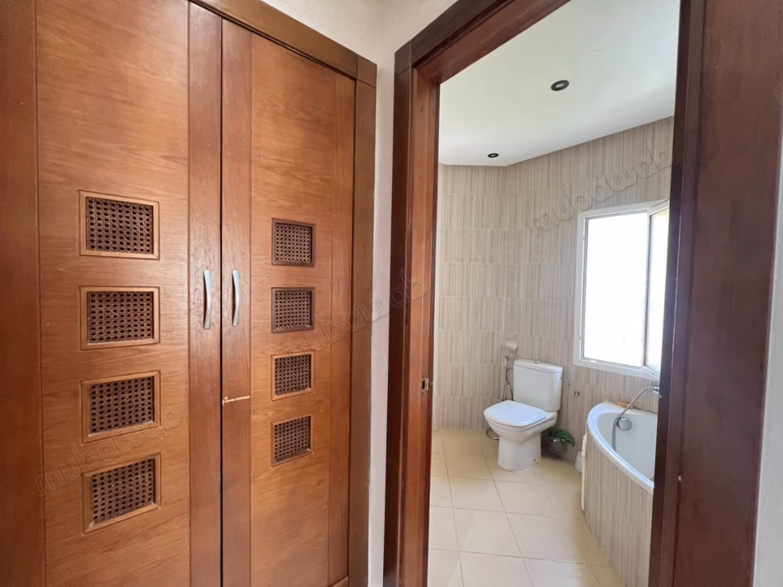 Ruim appartement te huur