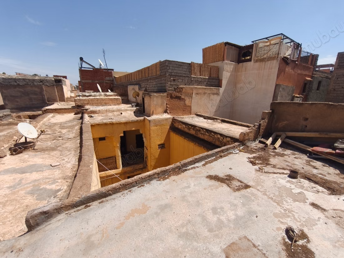 Compra il tuo riad a Sidi Ben Slimane El Jazouli. Superficie 200 m². Grande terrazza