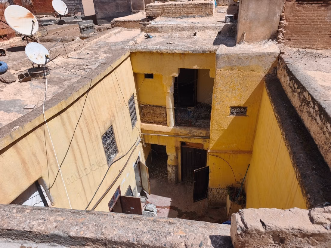 Compra il tuo riad a Sidi Ben Slimane El Jazouli. Superficie 200 m². Grande terrazza