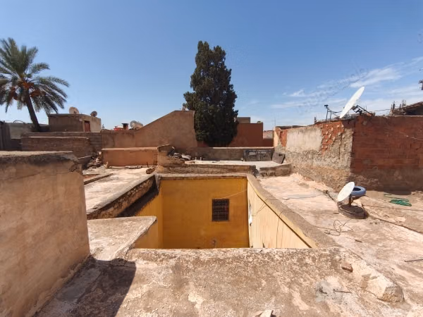 Compra il tuo riad a Sidi Ben Slimane El Jazouli. Superficie 200 m². Grande terrazza