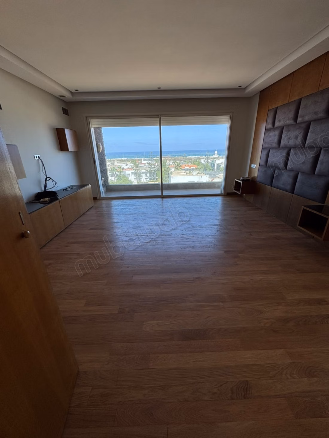 Villa a la location a ain Diab vide 38000dh