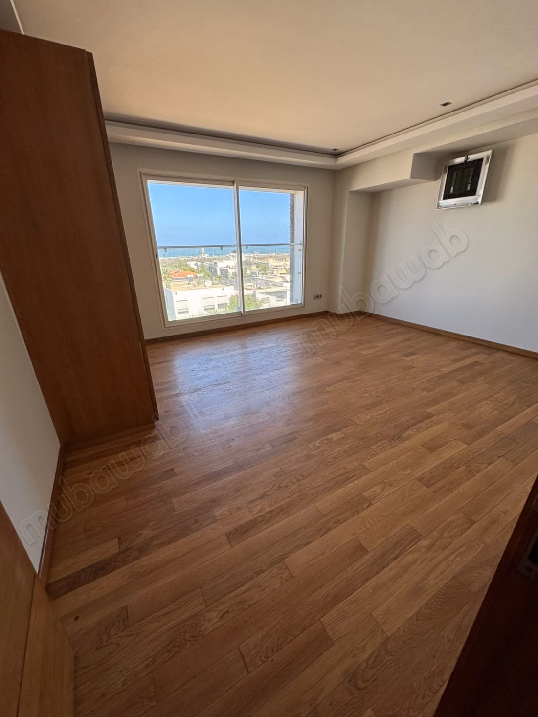Villa a la location a ain Diab vide 38000dh