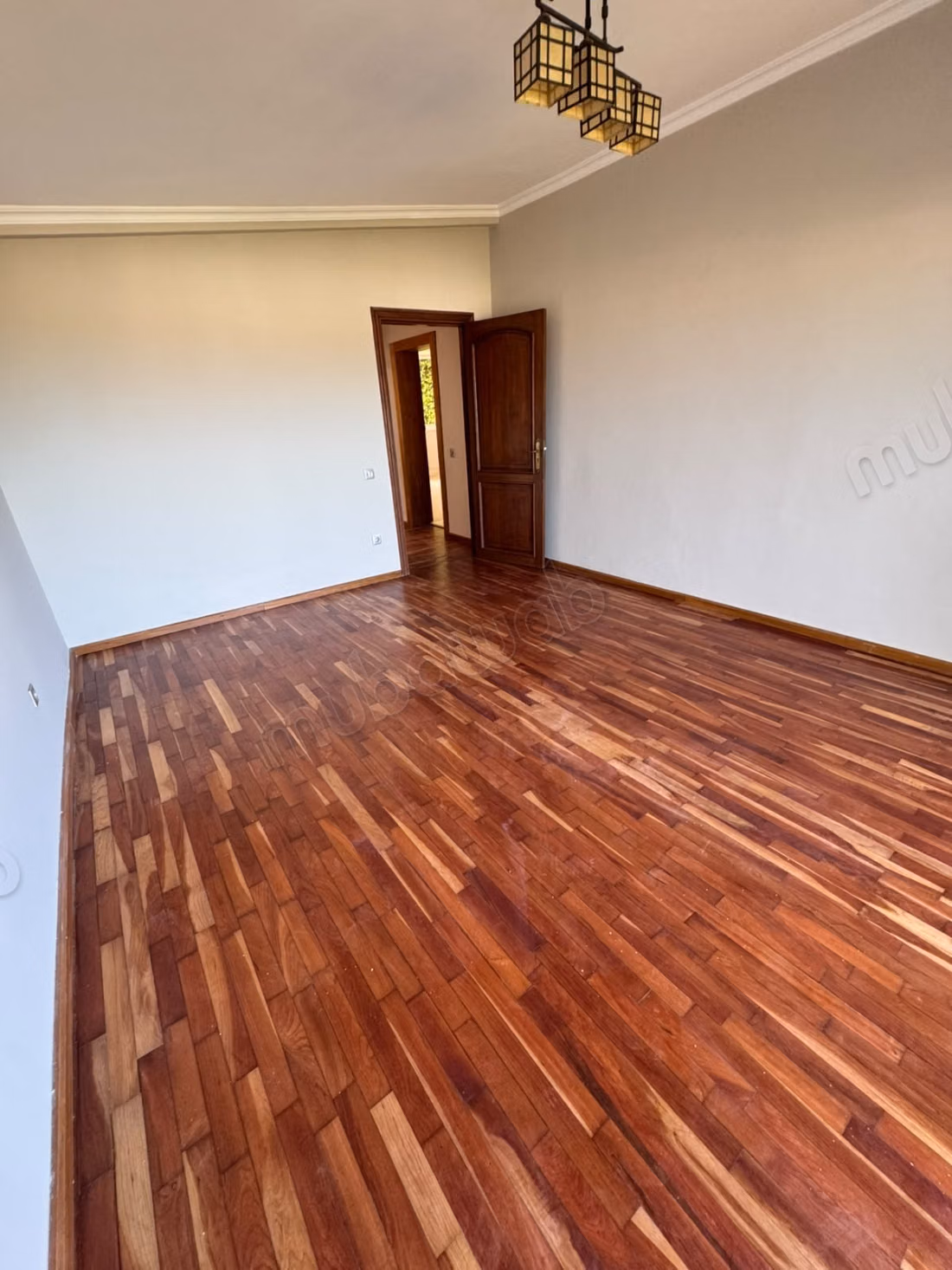 Villa a la location a ain Diab vide 38000dh