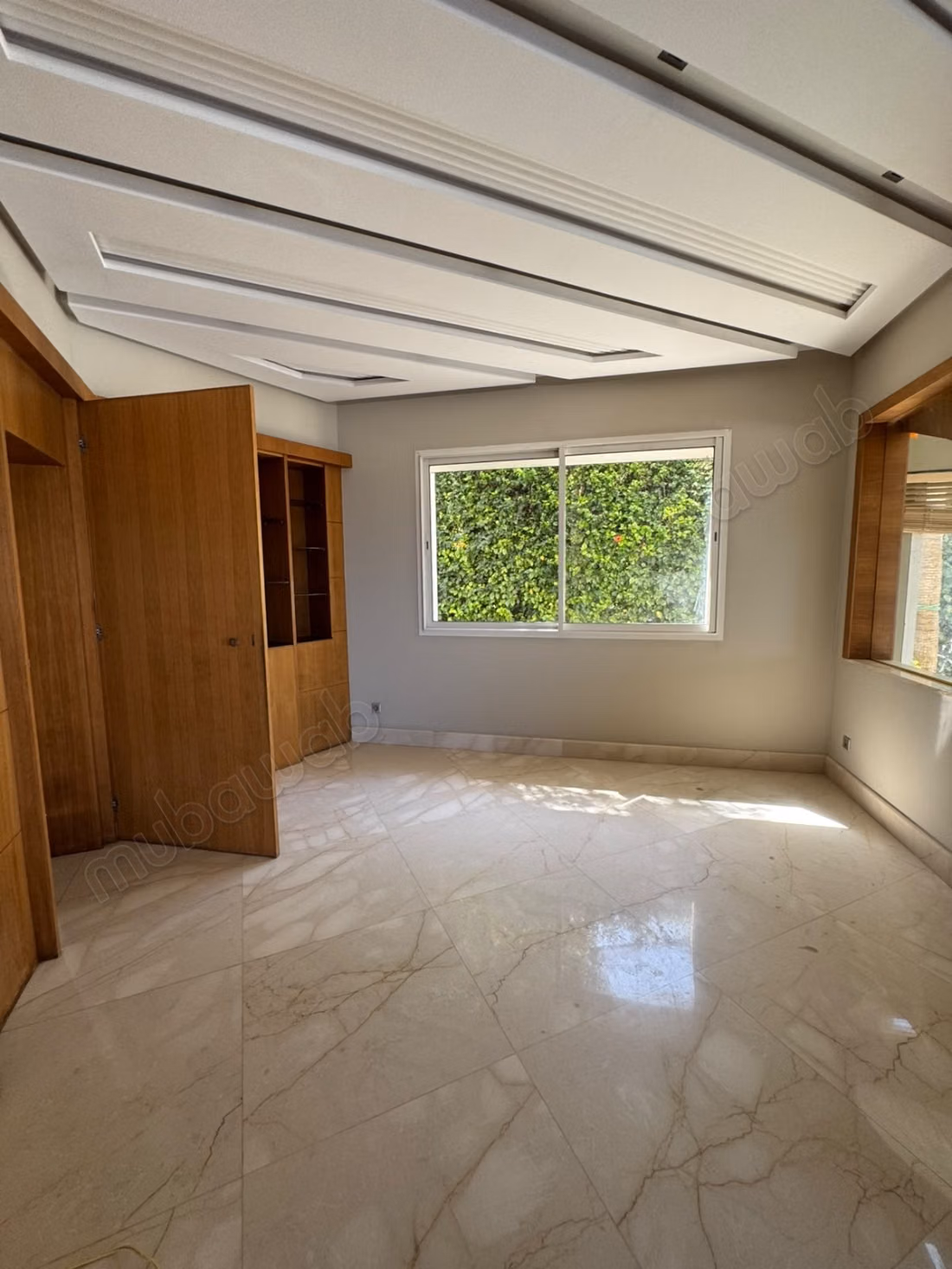 Villa a la location a ain Diab vide 38000dh