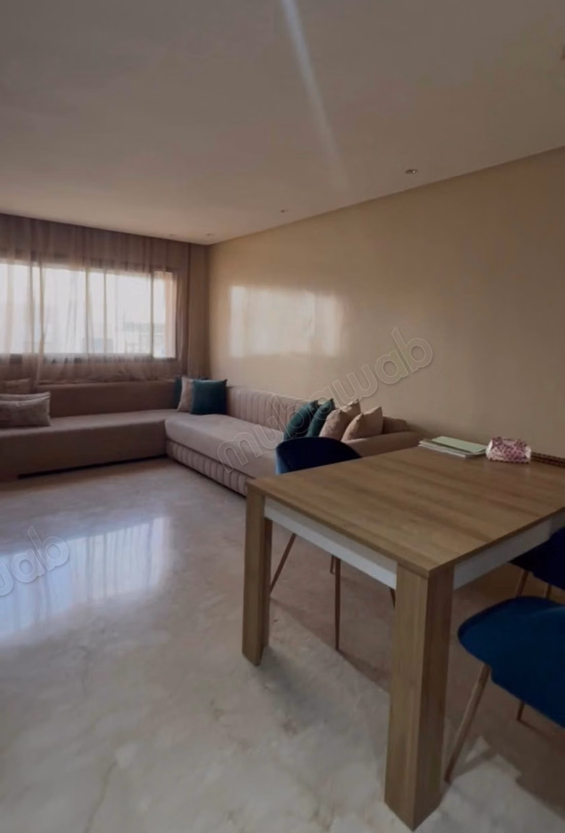 Appartement meuble à vendre à Victoria 
bouskoura — 4