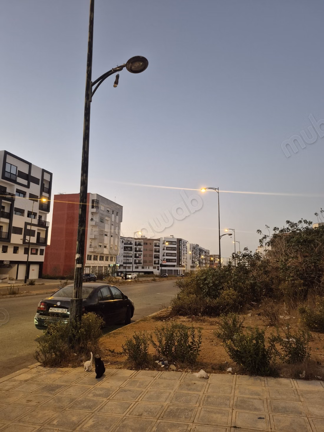 Commercieel pand te koop in El Hadadda. Oppervlakte 190 m². Concierge-service