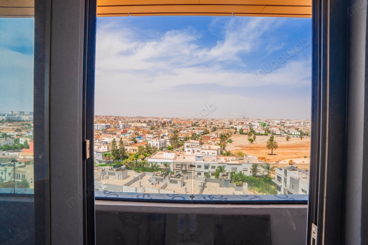 Vend bureaux à Sidi Maarouf. Superficie 126 m²