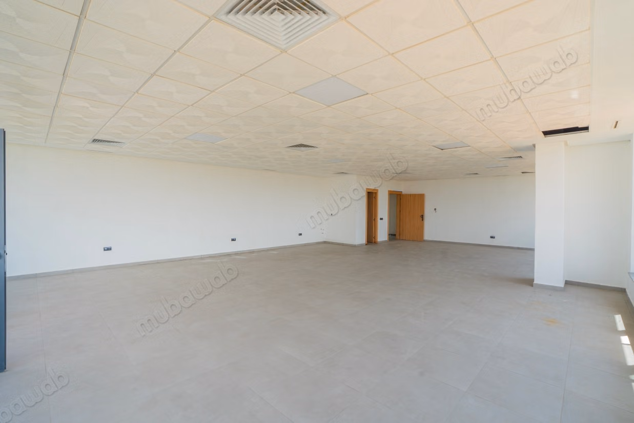 Vend bureaux à Sidi Maarouf. Superficie 126 m²