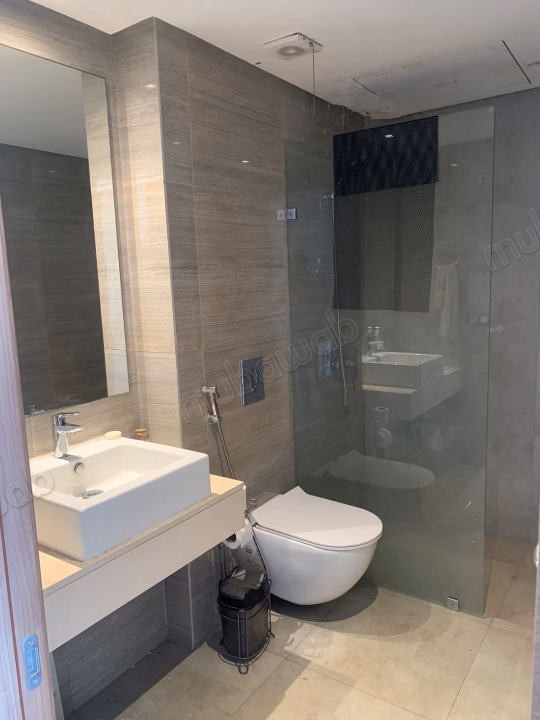 Appartement te huur in Harhoura. Oppervlakte 130 m². Goed ingericht