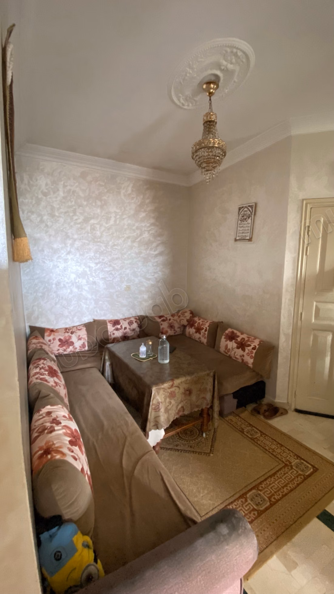 Vend appartement à Oulfa. 2 chambres agréables. Système de parabole et salon marocain — 6