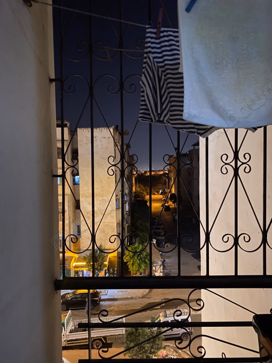 Vente d'un bel appartement à Zone Industrielle.
Surface de 50 m².
Cuisine entièrement équipée — 4