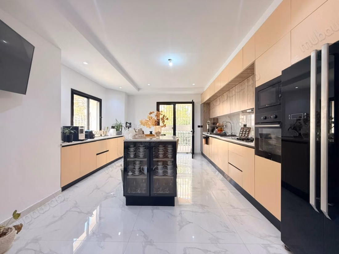 À vendre, un étage de villa S3