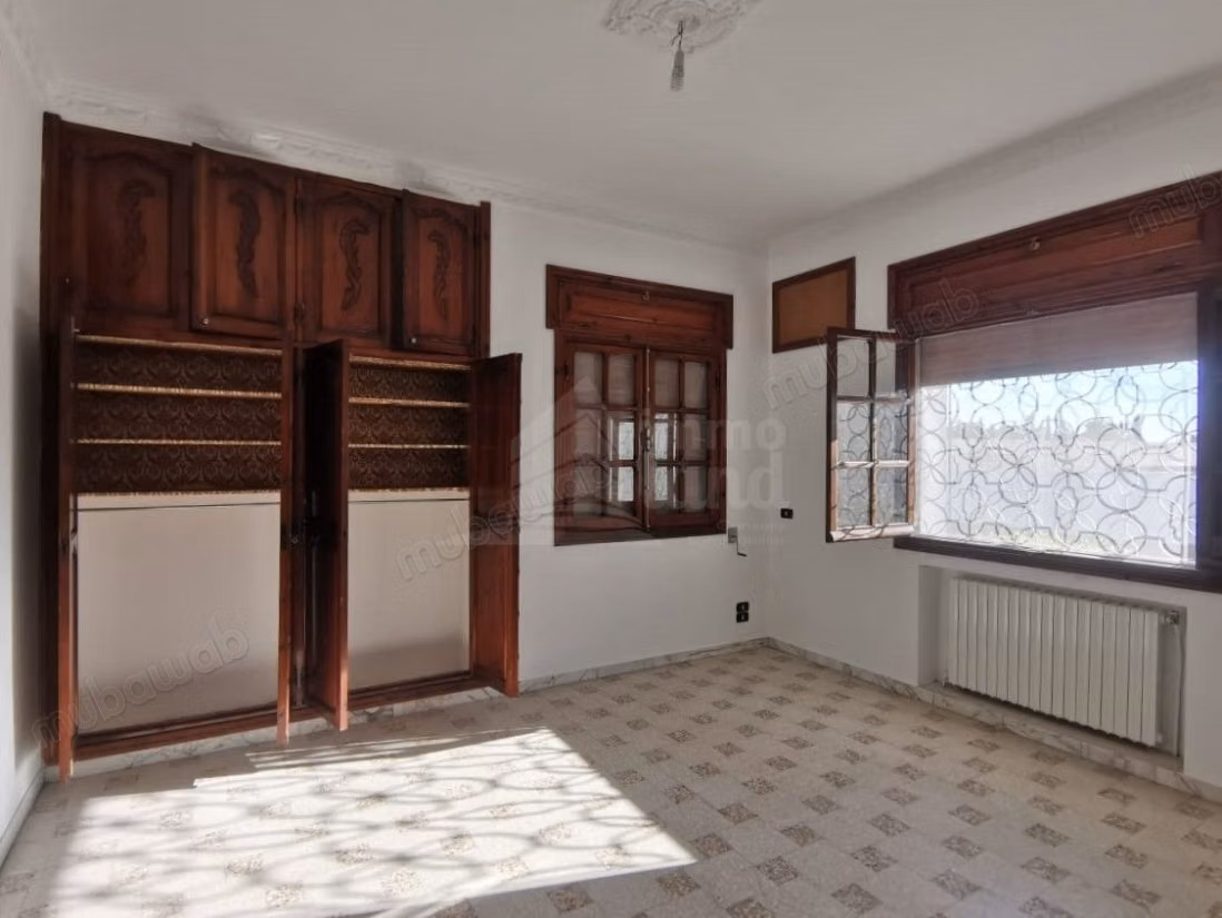 Villa S5 on 3000m² land and 300m² built in Ariana Soghra