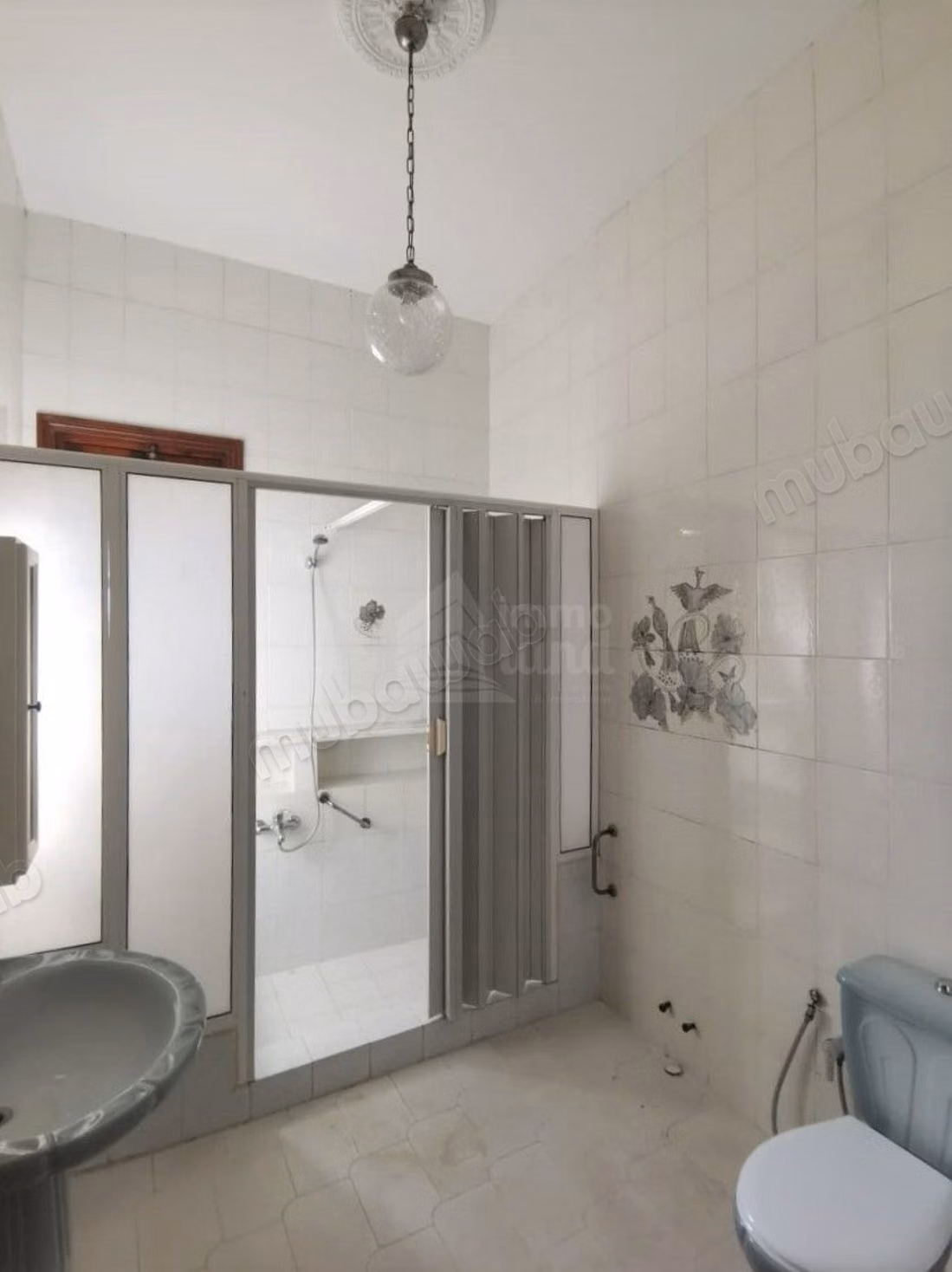 Villa S5 on 3000m² land and 300m² built in Ariana Soghra