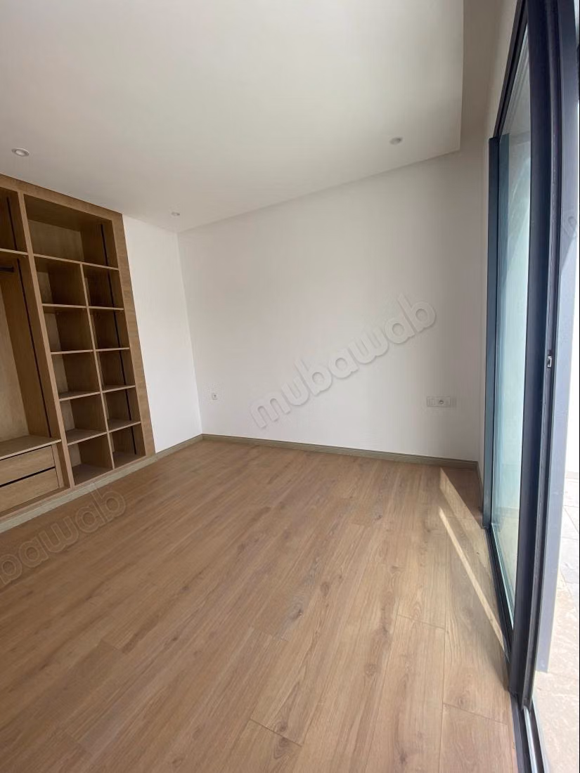Vente d'un bel appartement à Bourgogne Ouest. 2 belles chambres. Service de concierge et climatisation