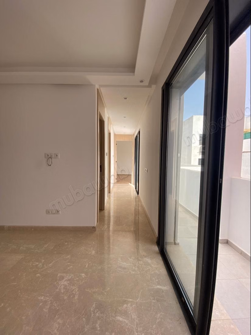 Vente d'un bel appartement à Bourgogne Ouest. 2 belles chambres. Service de concierge et climatisation