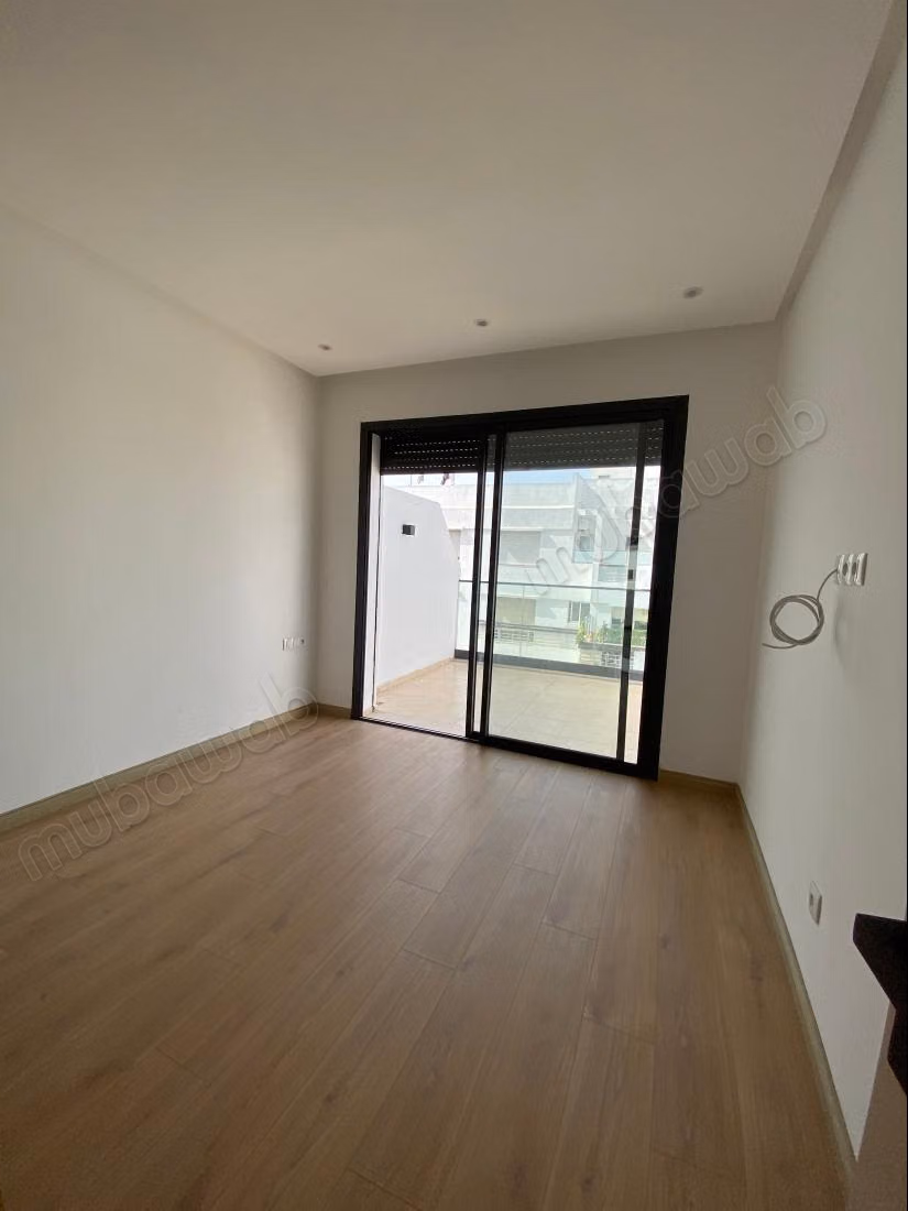 Vente d'un bel appartement à Bourgogne Ouest. 2 belles chambres. Service de concierge et climatisation