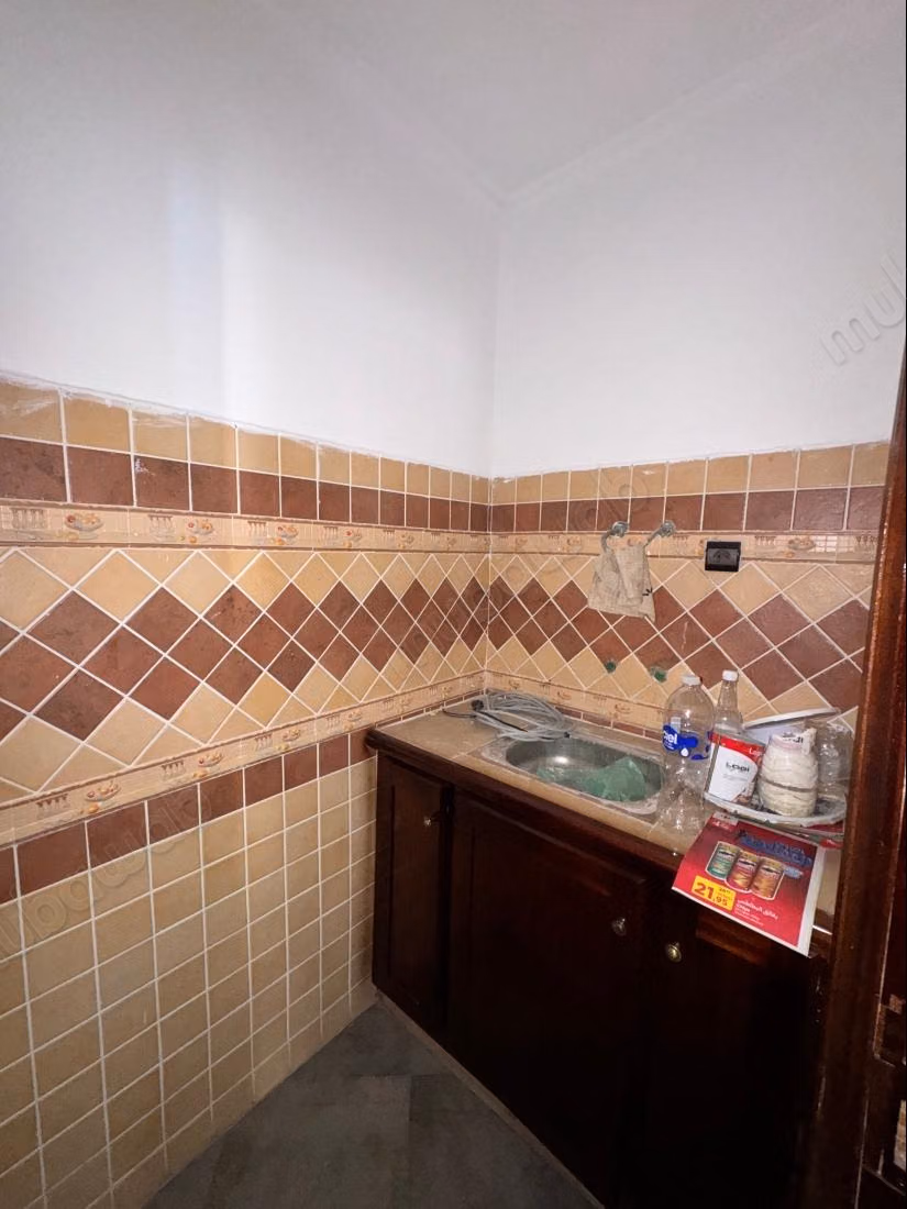 Appartment usage bureau a vendre 
riad tetouan