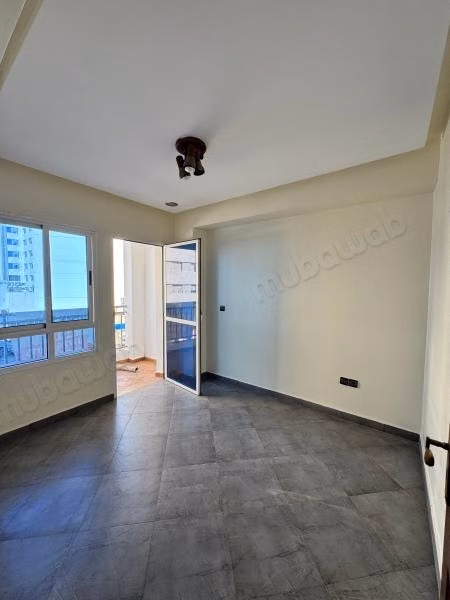 Appartment usage bureau a vendre 
riad tetouan