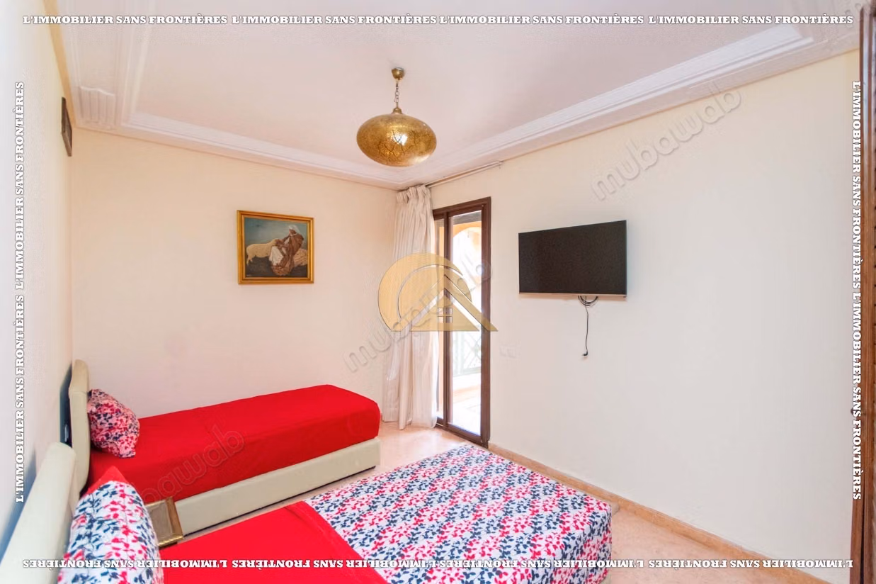 Gemeubeld appartement van 160 m² te huur in Agdal - 3 slaapkamers waarvan een suite, open haard en gemeenschappelijk zwembad
