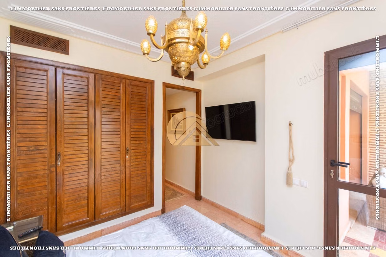 Gemeubeld appartement van 160 m² te huur in Agdal - 3 slaapkamers waarvan een suite, open haard en gemeenschappelijk zwembad