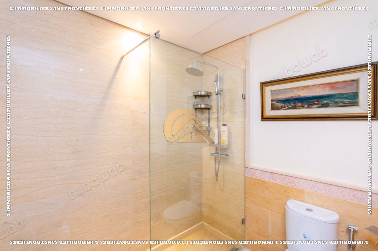 Gemeubeld appartement van 160 m² te huur in Agdal - 3 slaapkamers waarvan een suite, open haard en gemeenschappelijk zwembad