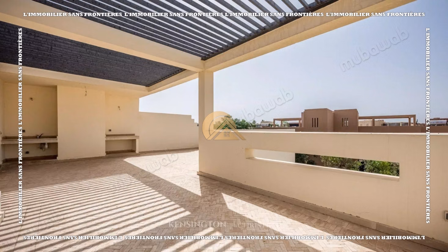 Villa in vendita in un complesso golfistico sicuro a Marrakech - Terreno di 500 m², 3 suite, piscina privata e vista sul golf