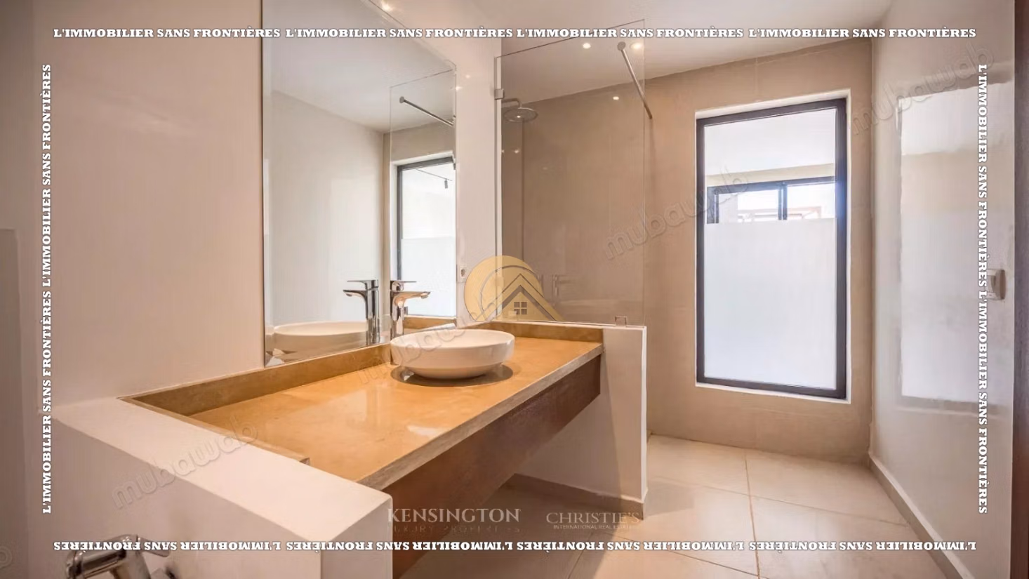 Villa in vendita in un complesso golfistico sicuro a Marrakech - Terreno di 500 m², 3 suite, piscina privata e vista sul golf