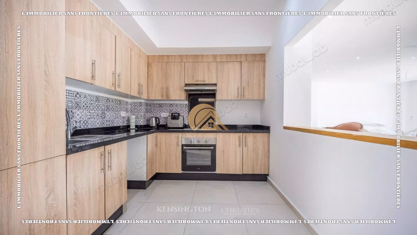 Villa in vendita in un complesso golfistico sicuro a Marrakech - Terreno di 500 m², 3 suite, piscina privata e vista sul golf
