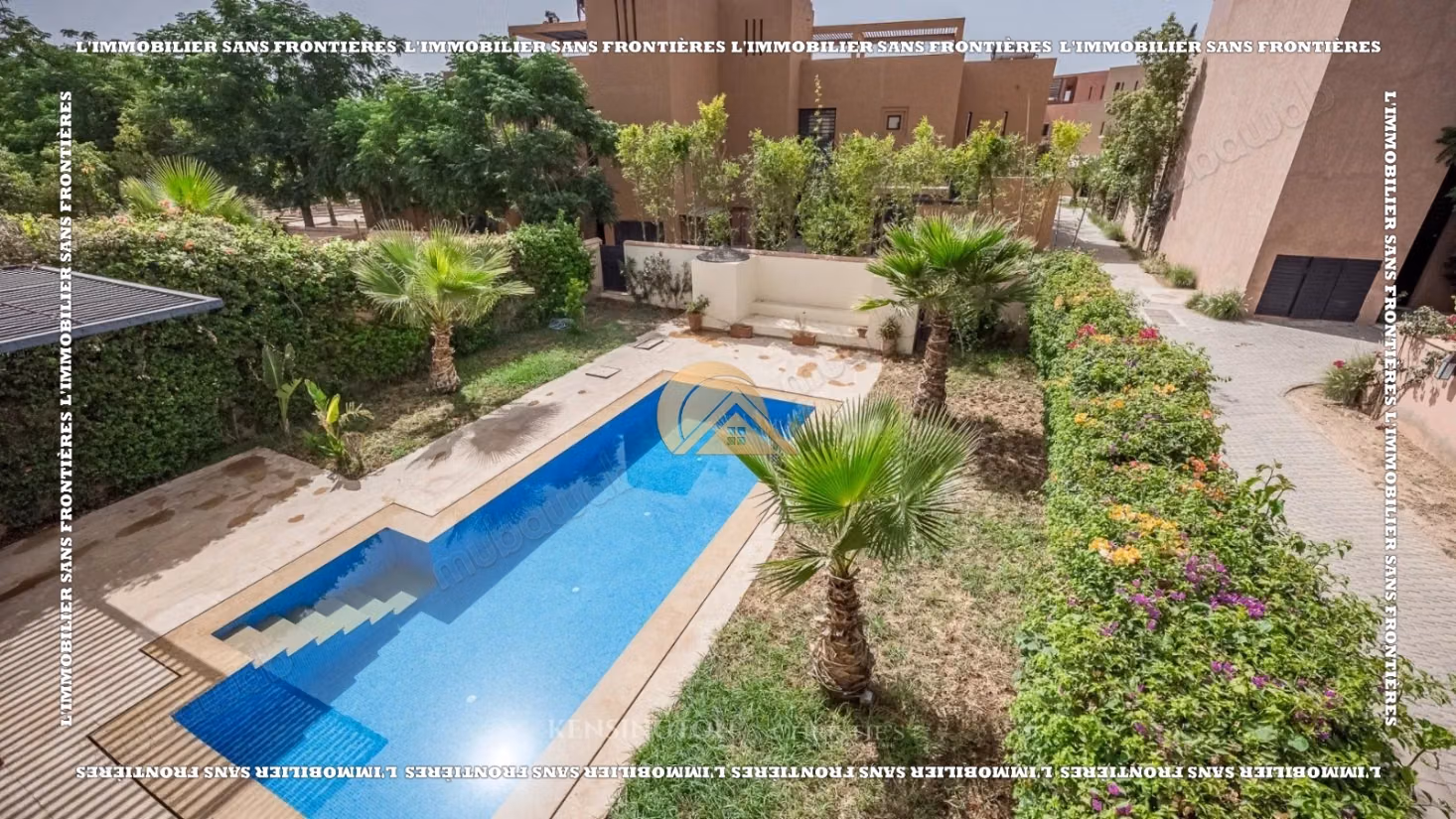 Villa in vendita in un complesso golfistico sicuro a Marrakech - Terreno di 500 m², 3 suite, piscina privata e vista sul golf