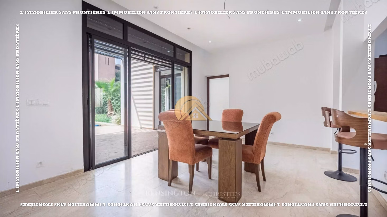 Villa in vendita in un complesso golfistico sicuro a Marrakech - Terreno di 500 m², 3 suite, piscina privata e vista sul golf