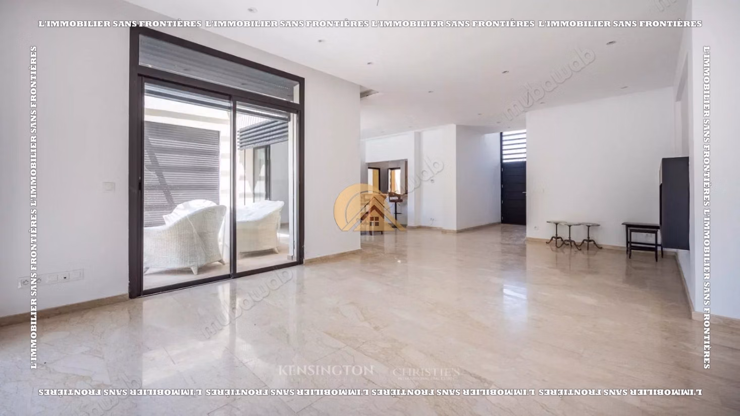 Villa in vendita in un complesso golfistico sicuro a Marrakech - Terreno di 500 m², 3 suite, piscina privata e vista sul golf