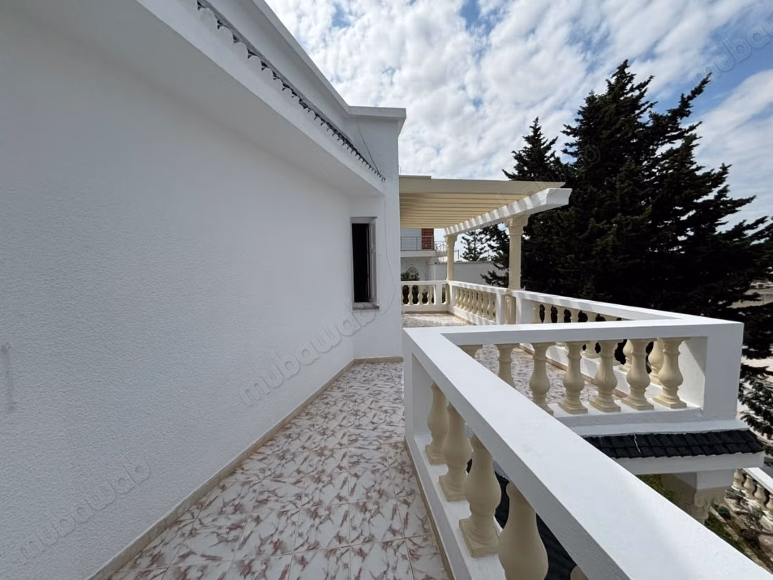 À Louer Villa en s5 à Gamarthe supérieur