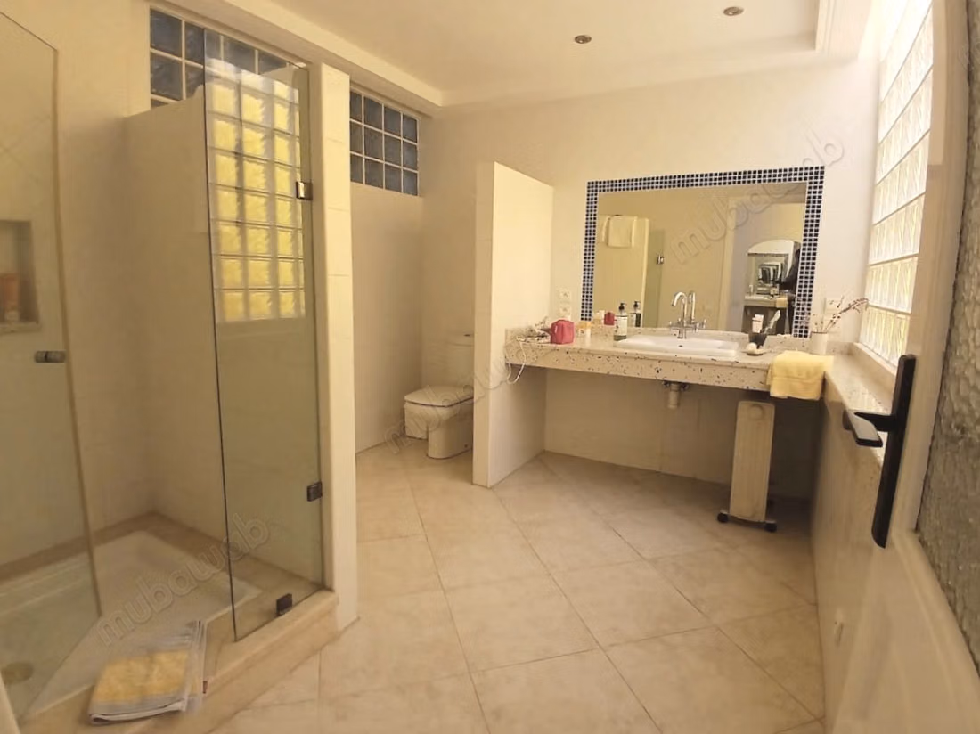 Bella villa R1 a Sidi Bouzid di 207 m² abitabili